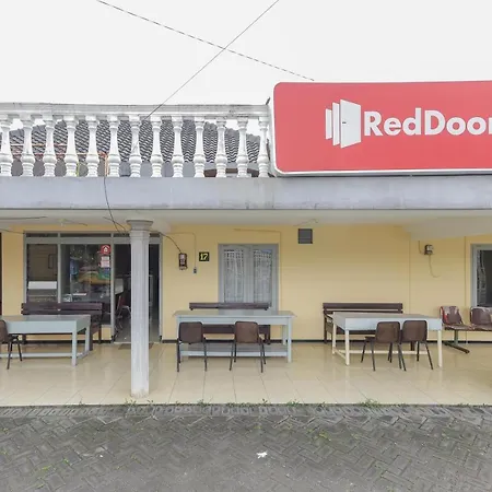 Reddoorz At Cbr Residence Blimbing-3